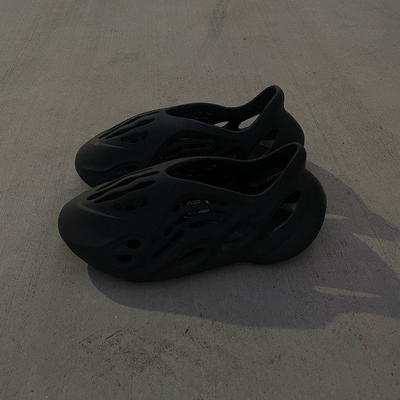 Yeezy Foam Runner - Picture 4 of 5